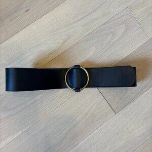 NWOT Aritzia Classic Ring Waist Belt